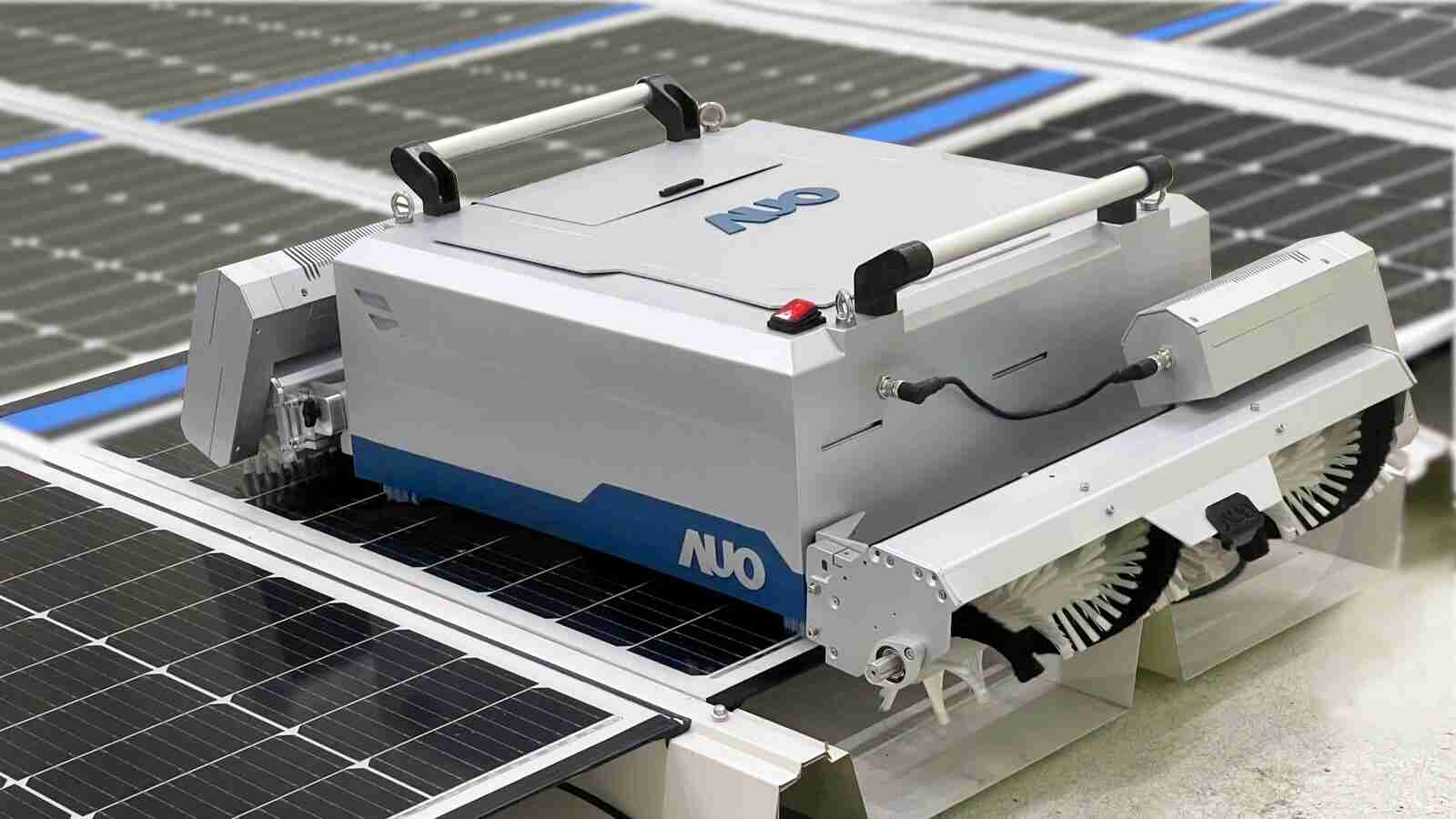 赏金国际致力EPC场域技术升级，，，导入清洁机器人搭配传感器与AI数据分析，，，，大幅减少维运成本