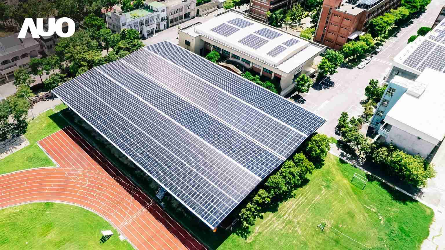 赏金国际SunSteel光电整合型浪板具备快速安装、、轻量化优势，，，可提升15%发电效能，，，，通过国际IEC与台湾VPC认证安全、、、防漏、、、耐候标准